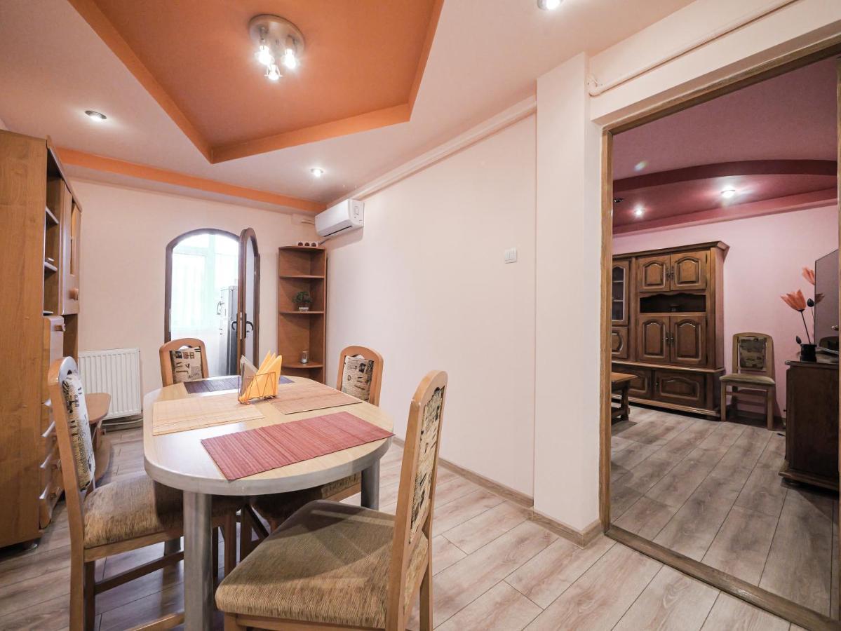Luxury Ultracentral Curtea De Arges Exterior photo