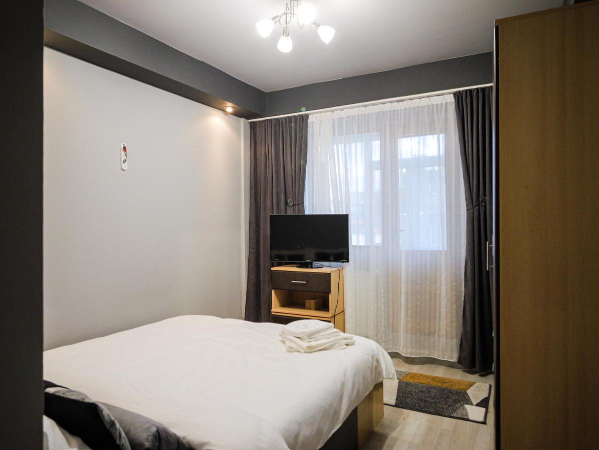 Luxury Ultracentral Curtea De Arges Exterior photo
