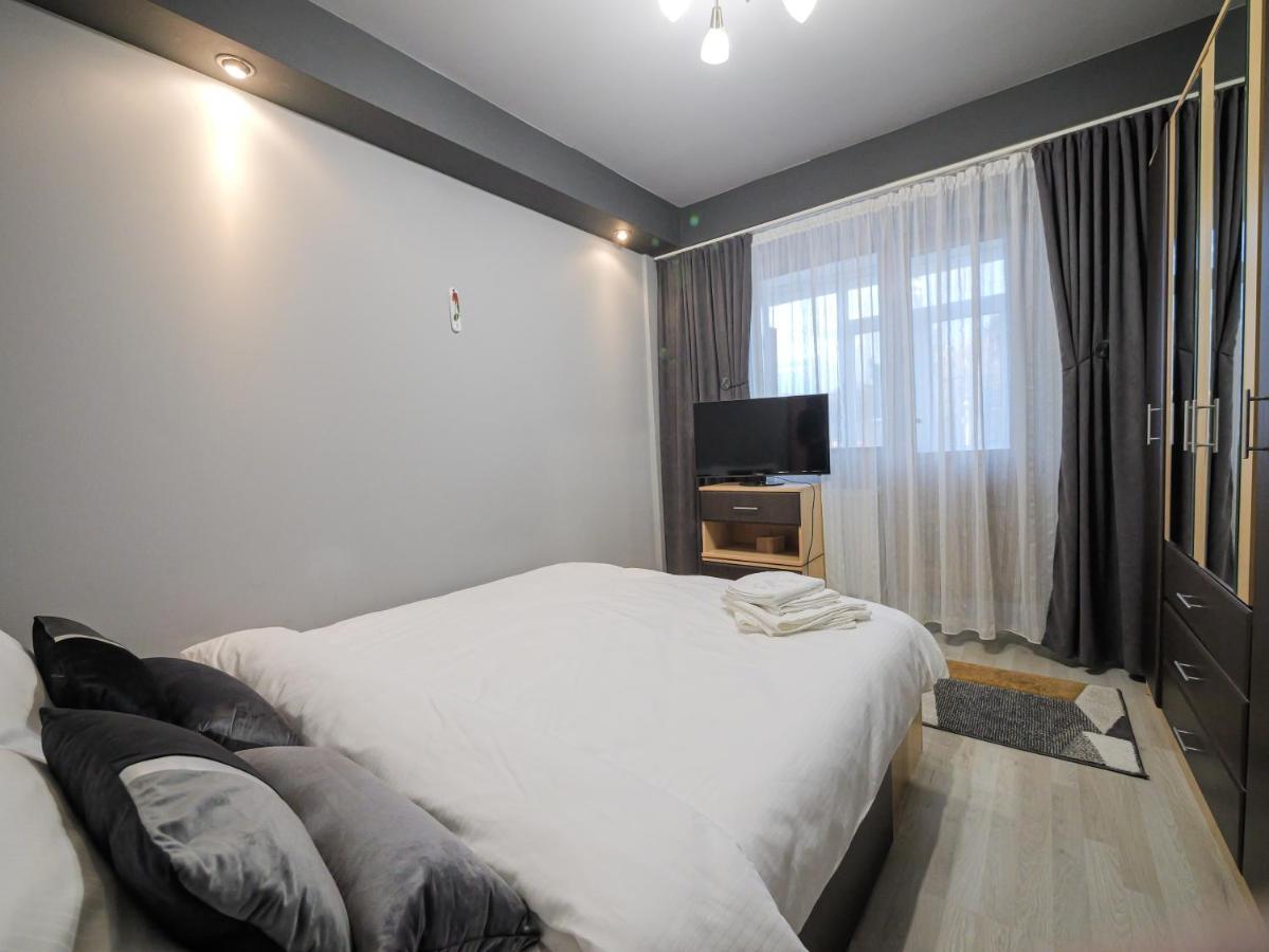 Luxury Ultracentral Curtea De Arges Exterior photo